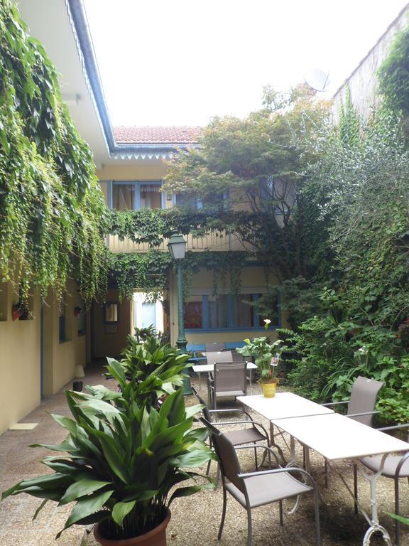 Hotel Le Postillon По Екстериор снимка